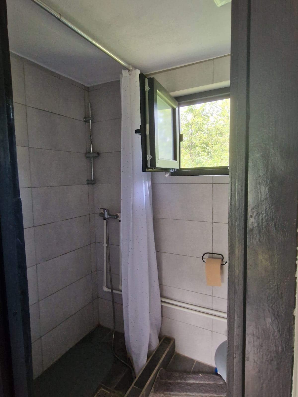 Casă de vânzare în Gorgota, aproape de Târgoviște - 31.000 € (preț nenegociabil)